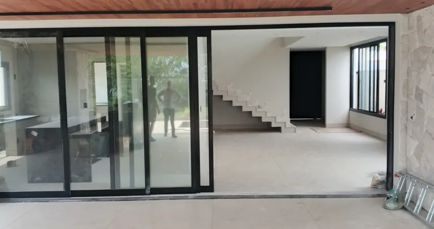 Indo imovel em condominio fechado em fase de acabamemto venha conhecer