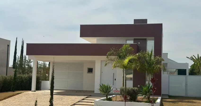 Casa de alto padrão no condominio fazenda alta vista - porteira fechada