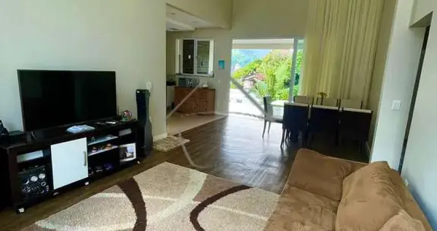 Casa à venda, jaragua esquerdo, próximo ao mercado cooper - jaragua do sul - sc