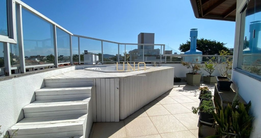 Cobertura horizontal mobiliada com 04 dormitórios sendo 2 suites e a 300 metros da praia de Jurerê!