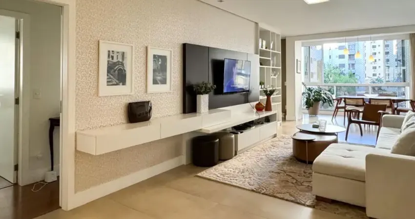 Apartamento com 3 suítes 2 vagas de garagem  no centro de florianópolis sc