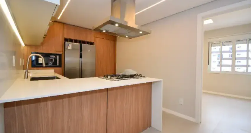 Apartamento com 3 suítes e vista parcial para o mar no centro de florianópolis