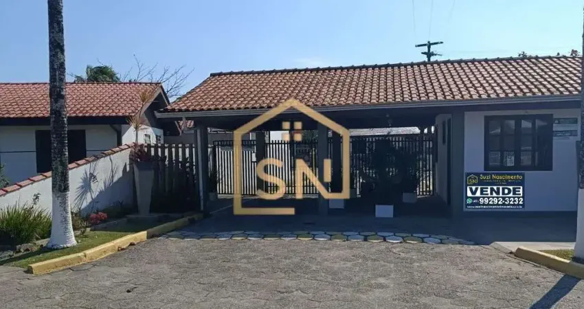 Casa averbada em condomínio fechado de alto padrão no balneário canoas