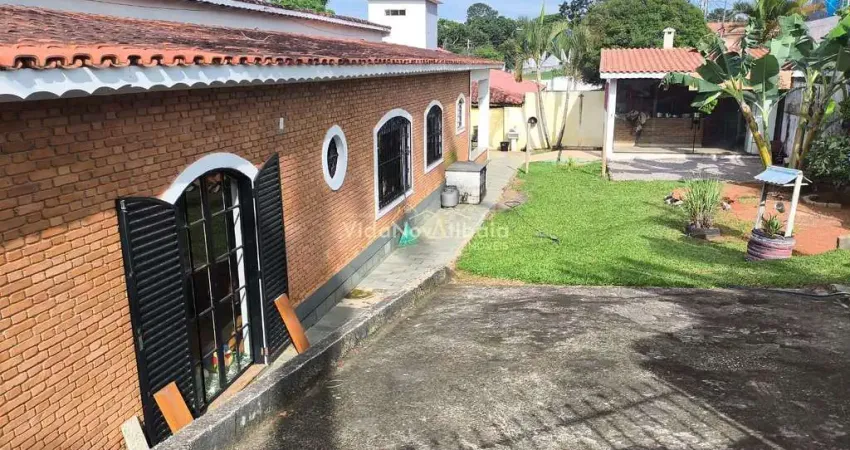Casa à venda no condomínio campos de atibaia de 03 dormitórios sendo 01 em atibaia, sp