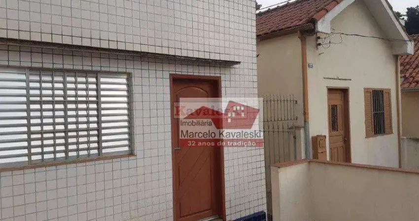 Atençâo !! 2 casas térreas mesmo terreno de 10x30 - ao lado do metrô - imperdível