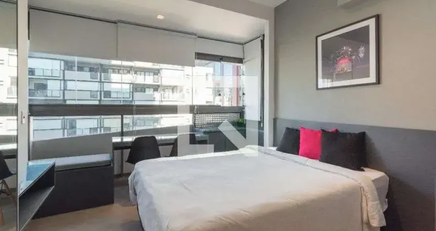 Kitnet / Stúdio à venda na Rua Oscar Freire, 1375, Pinheiros, São Paulo