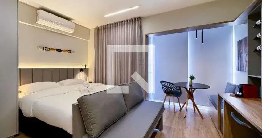 Kitnet / Stúdio à venda na Rua Vieira de Morais, 318, Brooklin, São Paulo