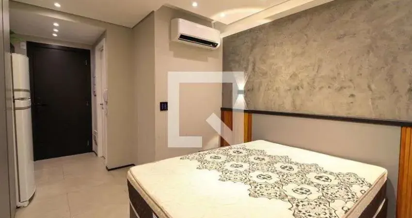 Kitnet / Stúdio à venda na Avenida dos Imarés, 365, Moema, São Paulo