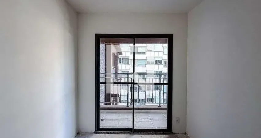 Kitnet / Stúdio à venda na Rua Américo de Campos, 138, Liberdade, São Paulo