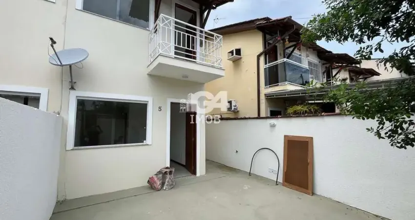 Casa para Venda em São Gonçalo, Maria Paula, 2 dormitórios, 2 suítes, 4 banheiros, 2 vagas