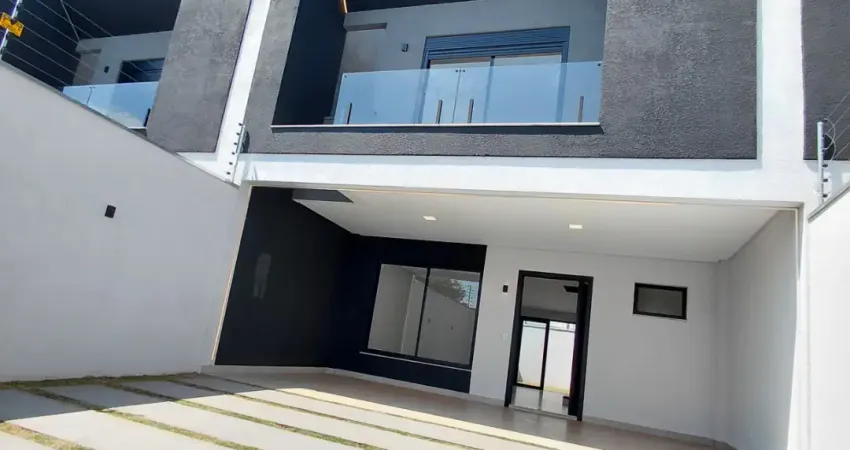Sobrado com 3 suites na localizacão mais desejada de cascavel o bairro country com uma sobra de terreno para você fazer seu lazer.