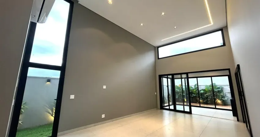 Nova, linda e muito bem localizada casa térrea no terras de siena