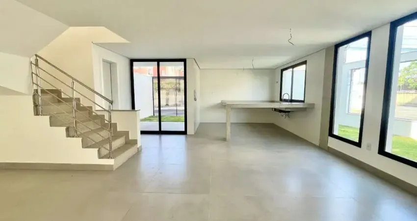 Casa com 3 quartos à venda na São Félix, 125, Planalto, Belo Horizonte