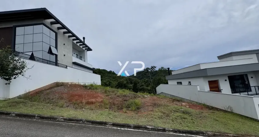 Terreno condomínio fechado vista da pedra- 360 m² - são josé - fundos área de preservação