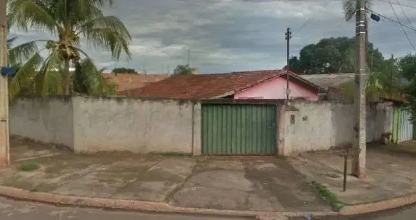 Casa com 3 quartos à venda na Rua BF52, 78, Floresta, Goiânia
