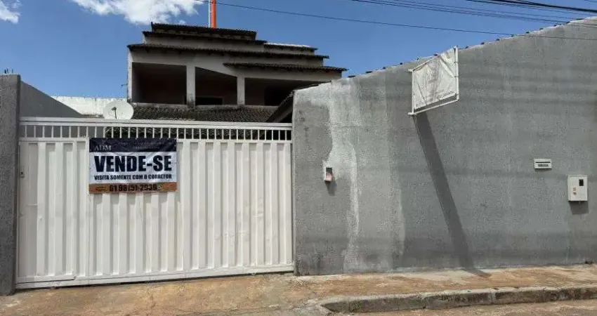 Sobrado amplo de 5 quartos à venda, quadra 29, setor oeste, gama df