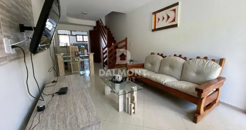 Peró - cabo frio - casa duplex com 2 suítes em condomínio próximo das melhores praias de cabo frio