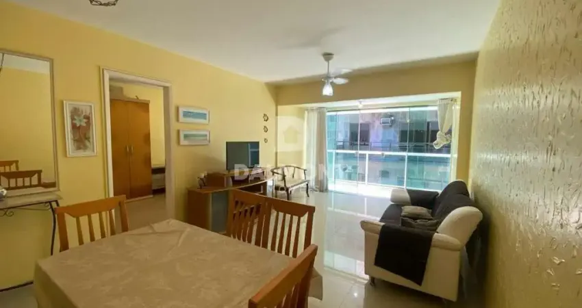 Vila Nova - Cabo Frio - Apartamento com 3 quartos sendo uma suíte em frente a Praia do Forte