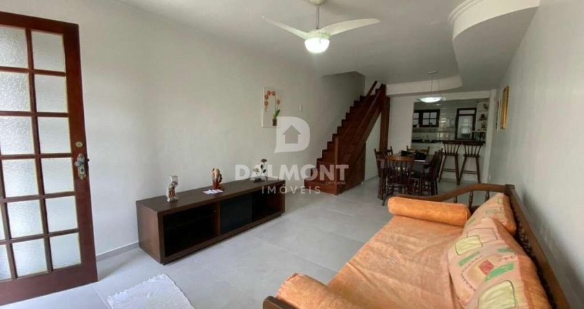Ogiva - Cabo Frio - Casa duplex em condomínio com área de lazer