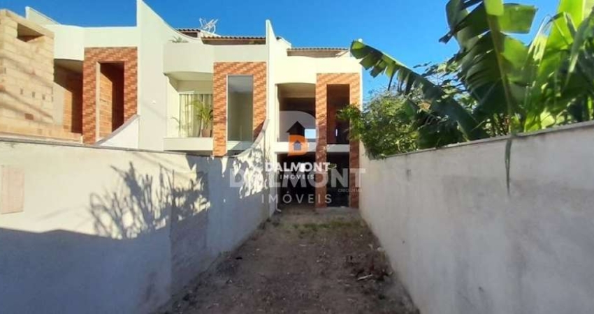 Peró - Cabo Frio - Casa independente com 3 quartos sendo 2 suites - 135m² de terreno