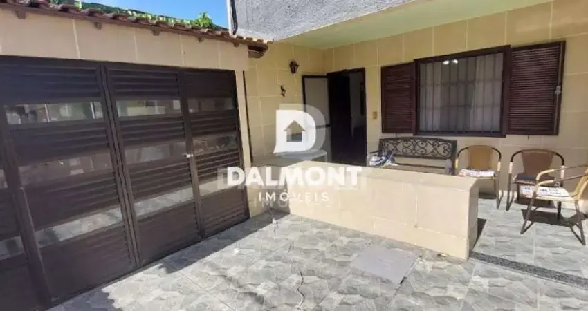 Casa em condomínio fechado com 2 quartos à venda na Peixe Lua, 100, Peró, Cabo Frio