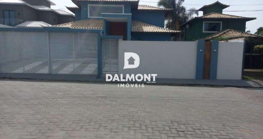 CARAVELAS - BÚZIOS - Casa duplex, com 4 suítes, ótima localização, próximo a Praia das Caravelas.