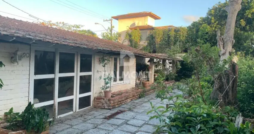 Ogiva - cabo frio - casa independente com 4 quartos e 3 banheiros - 400m²