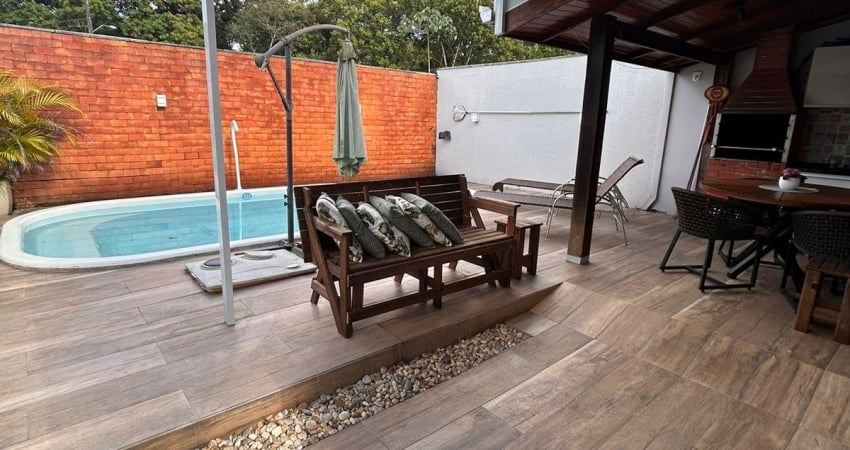 Casa 3 quartos c/ piscina em rua sem saída - espinheiros - joinville/sc