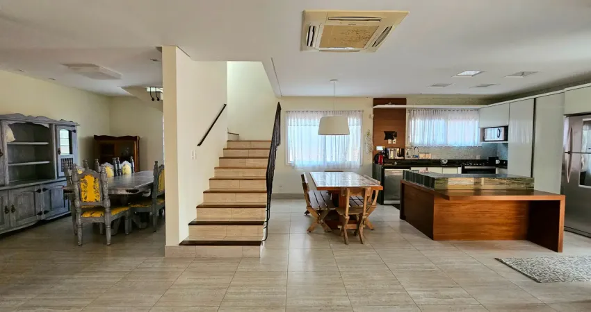 Casa 3 quartos (2 suítes) no balneário estreito em florianópolis - linda casa e muito bem localizada