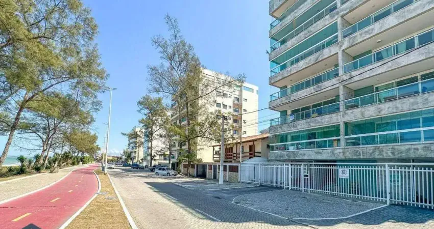 Apartamento pé na areia, frente mar, 3 quartos sendo 2 suítes + escritório ou dependência completa de serviço, piscina, praia do pecado, macaé/rj