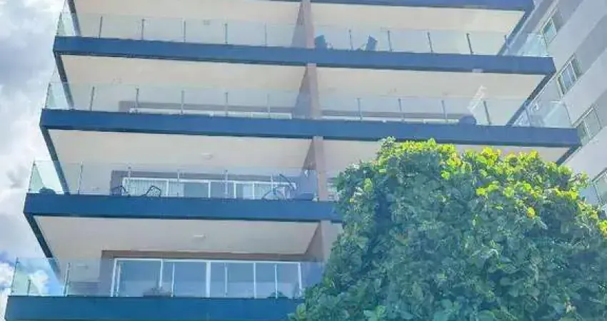 Apartamento 2 quartos: 1 suíte, prédio em frente ao mar, lazer completo na cobertura, moderno, praia dos cavaleiros, macaé - rj