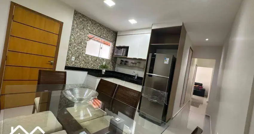 Sobrado mobiliado no centro-imbetiba completo, tudo novinho, 2 quartos, 1 banheiro, sala boa e cozinha, impecável