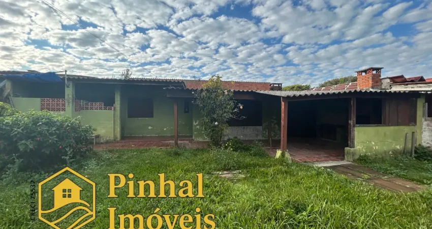 Casa com dois quartos em balneário pinhal, apenas 800m do mar