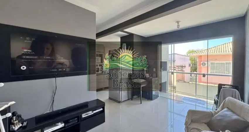 Apartamento ímpar. prédio com apenas 2 andares (com elevador). garagem coberta, apartamento com - 2 quartos sendo 1 suite com sacada. 1 banheiro social 1 saal de estar 1 sala de jantar 1 cozinha 1 ár