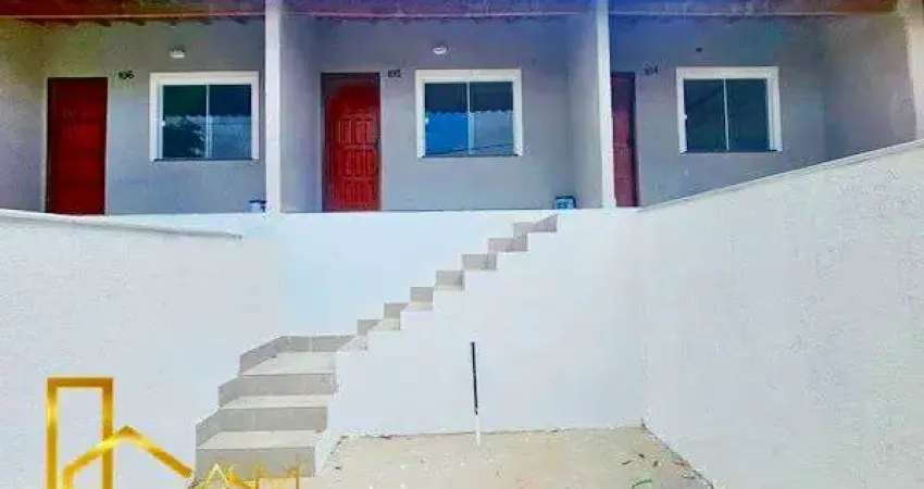 Casa padrão no parque nanci, com 2 quartos (1 suíte), sala, cozinha, quintal…