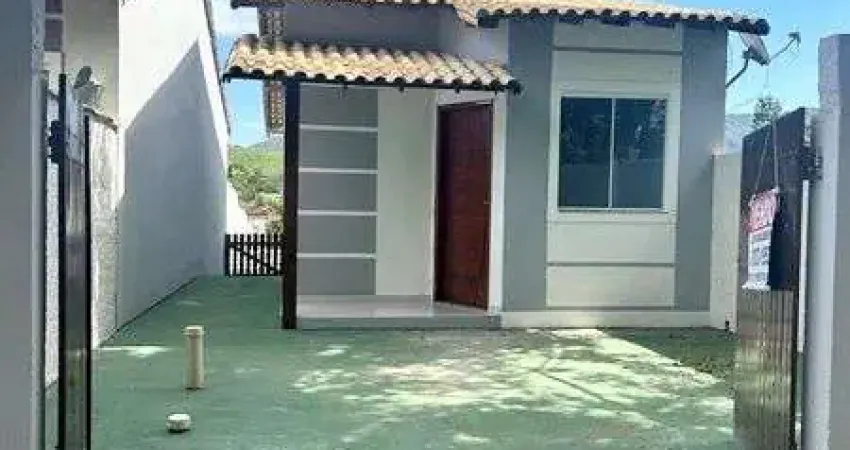 Casa próximo a lagoa, contendo 2 quartos (1 suíte), em ponta grossa, marica.