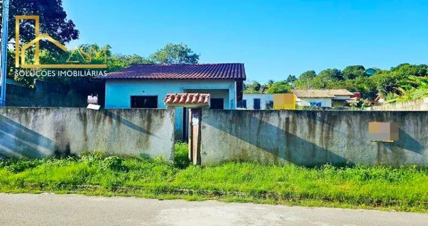 Casa à venda na Rua Mucuripe, 11, São José do Imbassaí, Maricá