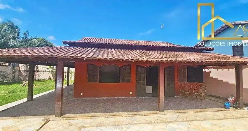 Casa em condominio, 2 quartos (1 suite), sala ampla, área gourmet, piscina, chuveirão…