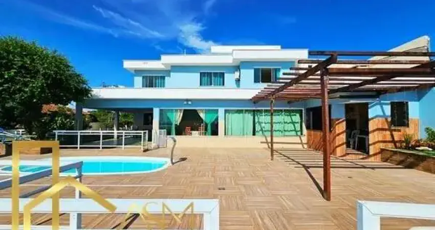 Casa duplex, c/ 4  (2 suítes), com piscina, c/ vista p / lagoa em araçatiba - maricá - rj