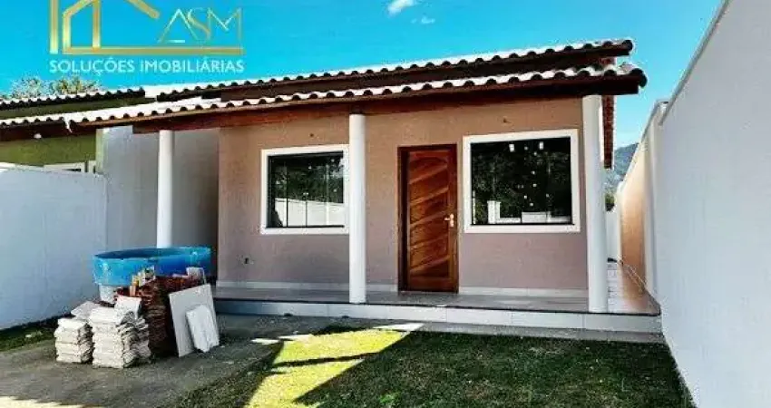 Casa com fino acabamento, 2 quartos (1 suíte), quintal, a 10 minutos do centro de maricá.
