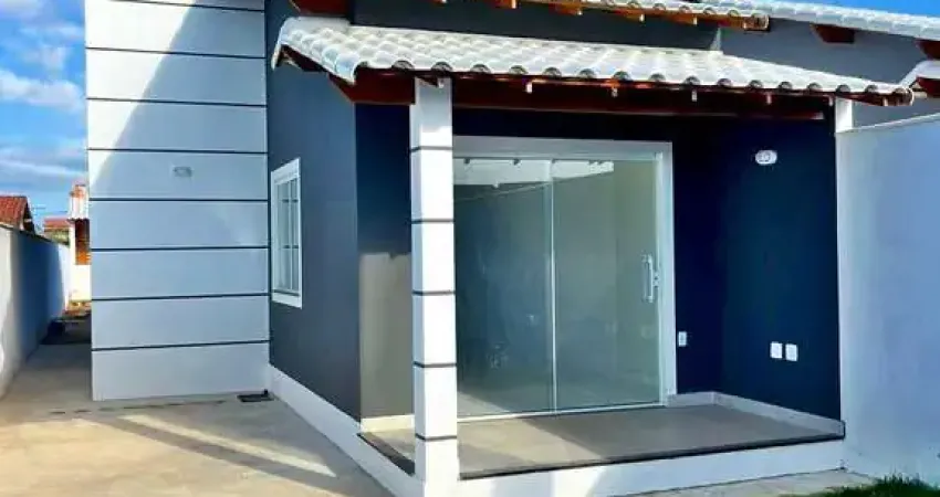 Casa com 2 quartos (1 suíte), espaço gourmet com churrasqueira, em jardim atlantico leste