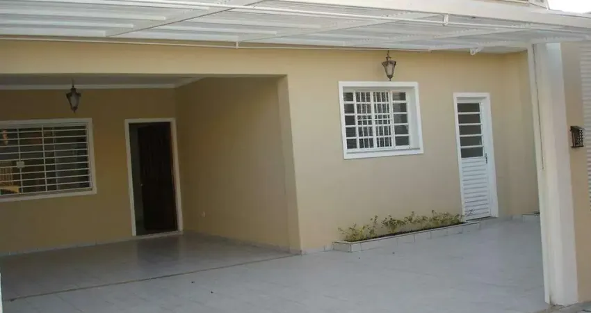 Estoril | 3 dormitórios | 1 suíte | 2 salas | 2 vagas | locação | bauru