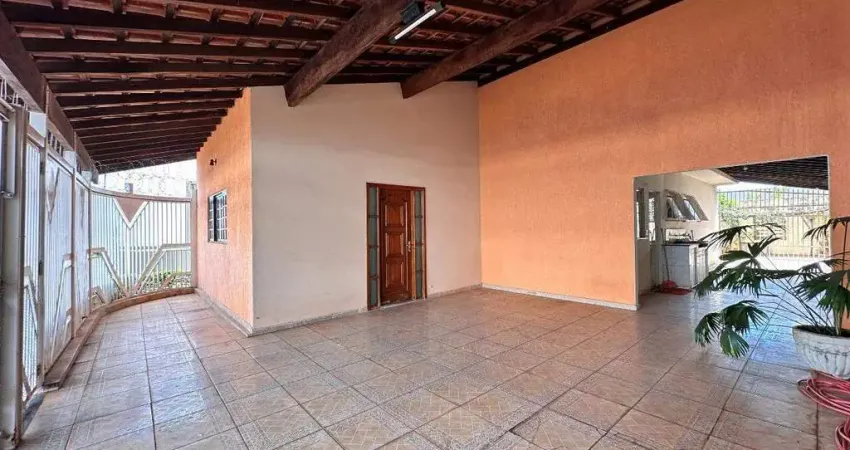 Casa | venda | 3 dormitórios | 1 suíte | sala | cozinha | quintal | | garagem 4 veículos | geisel | bauru