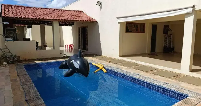 Casa próximo do estádio do noroeste | 4 dormitórios | 2 suítes | piscina