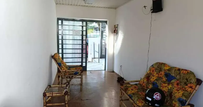 Casa alugada para comércio | em frente ao centrinho | 4 dormitórios