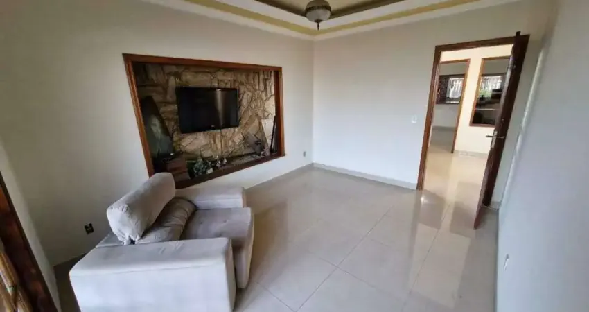 Bela vista | 03 dormitórios | 01 suíte | 02 salas | 01 banheiro social | 04 vagas | 01 churrasqueira