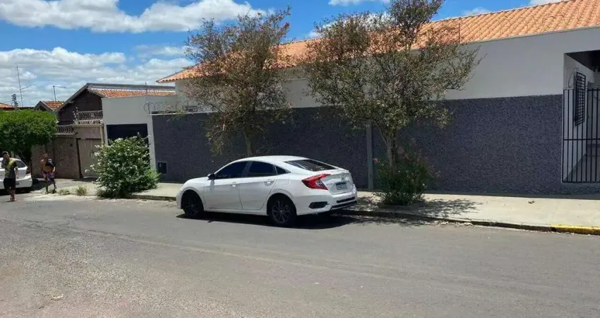 Casa residencial à venda, 03 dormitórios sendo 01 suíte, 166m² - vila camargo