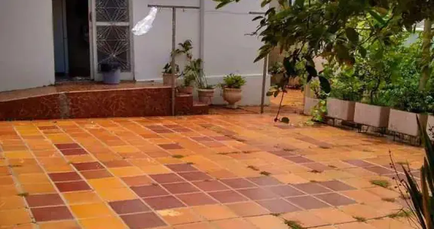 Casa residencial à venda, 03 dormitórios sendo 01 suite, 295m² jardim bela vista