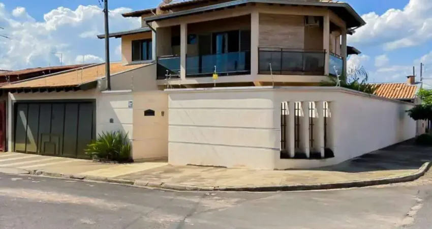 Casa residencial à venda, 04 dormitórios sendo 02 suites, 251,3m² - centro agudos