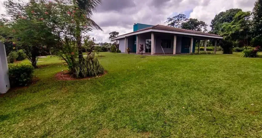 Condomínio residencial | palmas del rey | 03 dormitórios | 01 suíte | 2250m2 | área construída 163,25m2 | bairro jardim vitória | arealva- sp |